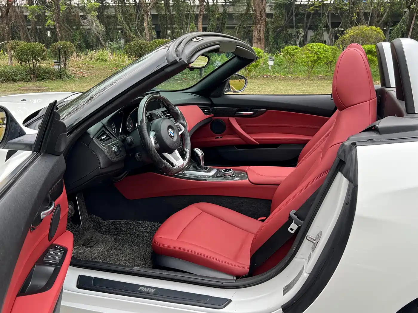 BMW Z4 2012 sDrive28i Leading фото 11