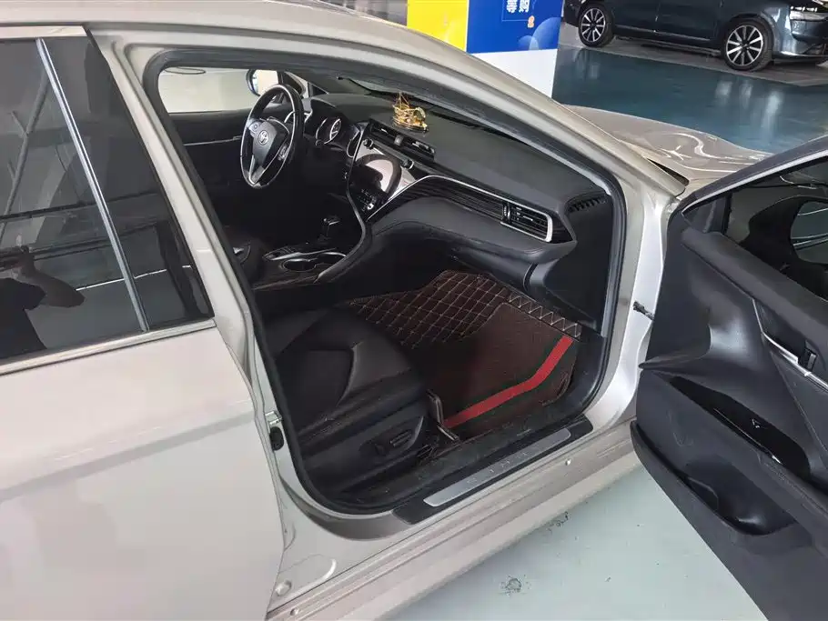 Toyota Camry 2019 2.5G Luxury Edition China VI фото 8
