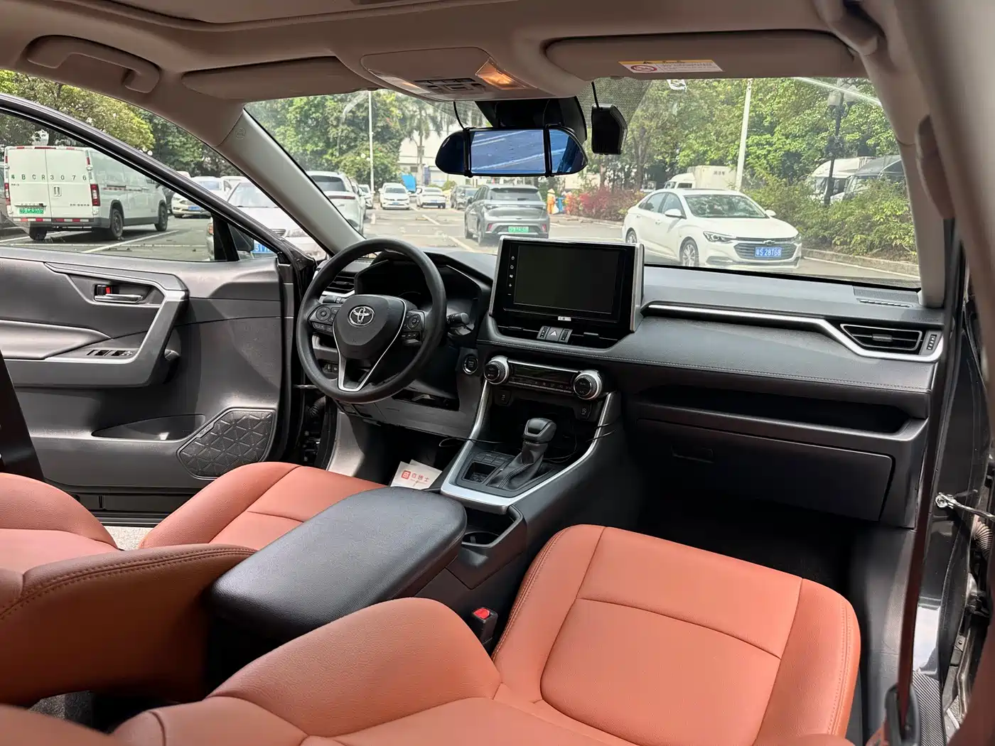 Toyota RAV4 Rongfang 2020 2.0L CVT 2WD Trend Edition фото 11