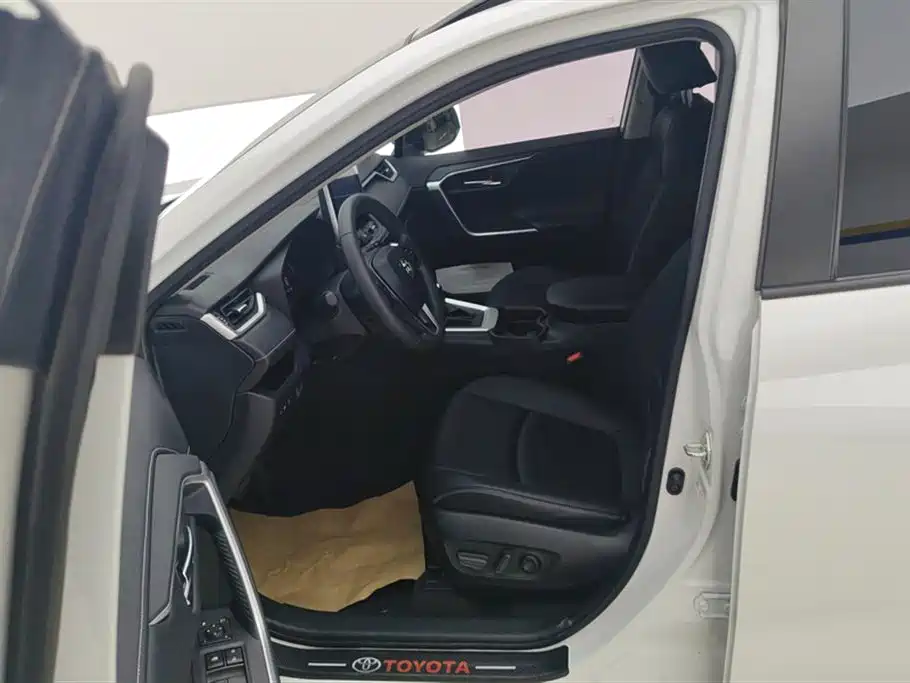 Toyota RAV4 Rongfang 2021 2.0L CVT 2WD Trend PLUS фото 9