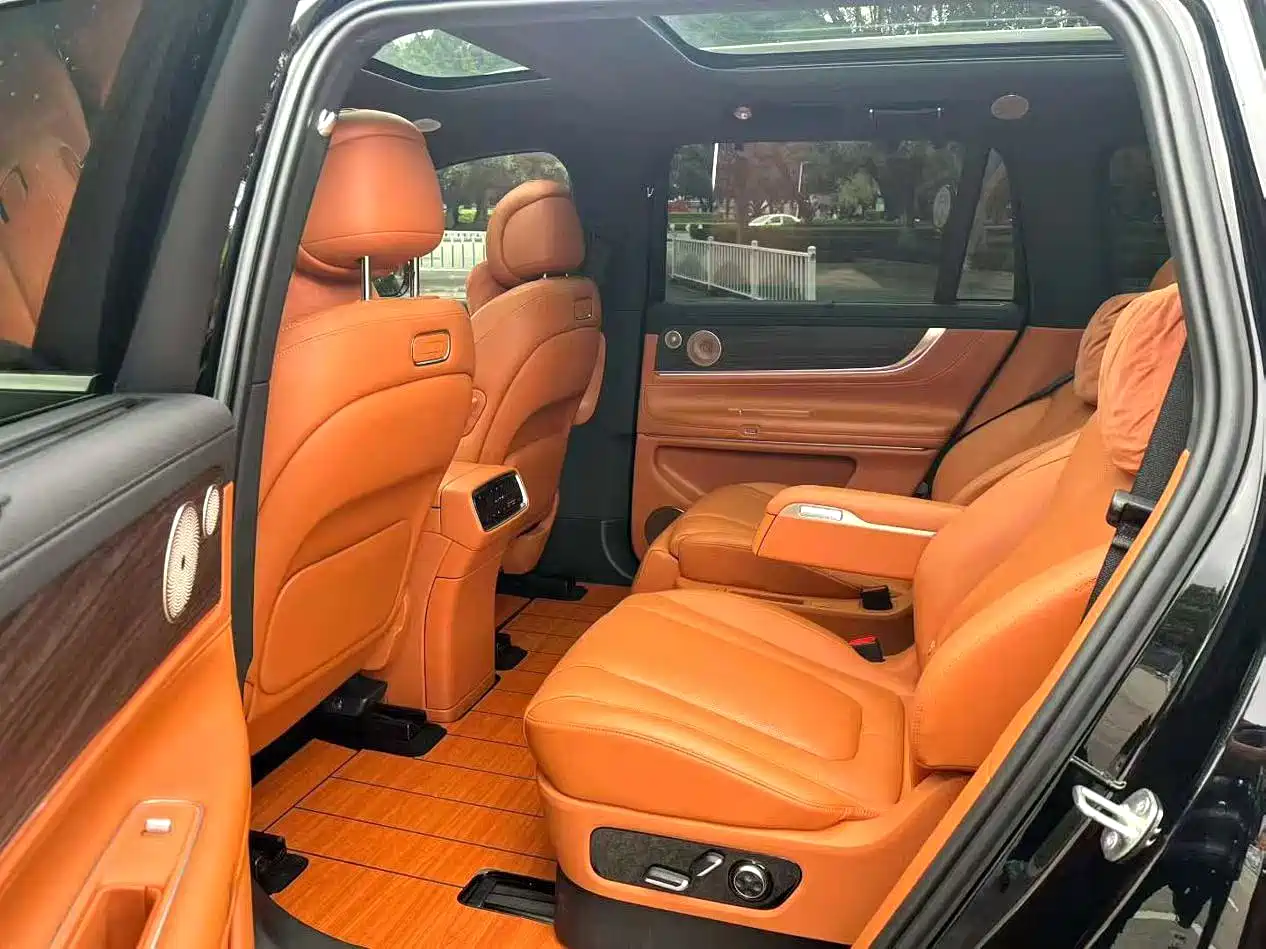 AITO Wenjie AITO M9 2024 Range Extender Max Edition 42kWh 6-seater фото 7