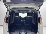 Фото 14 - Toyota Vellfire