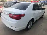 Фото 7 - Geely Vision