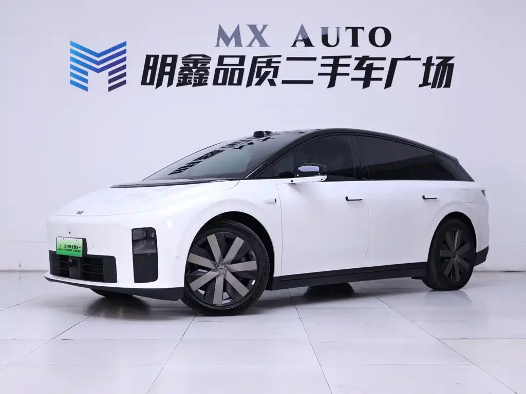 Li Auto i6 2025 2025 4WD Base Model