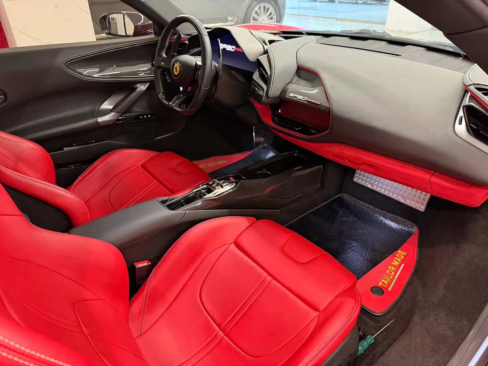 Фото 7 - Ferrari SF90