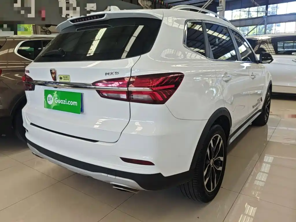 Фото 7 - Roewe RX5