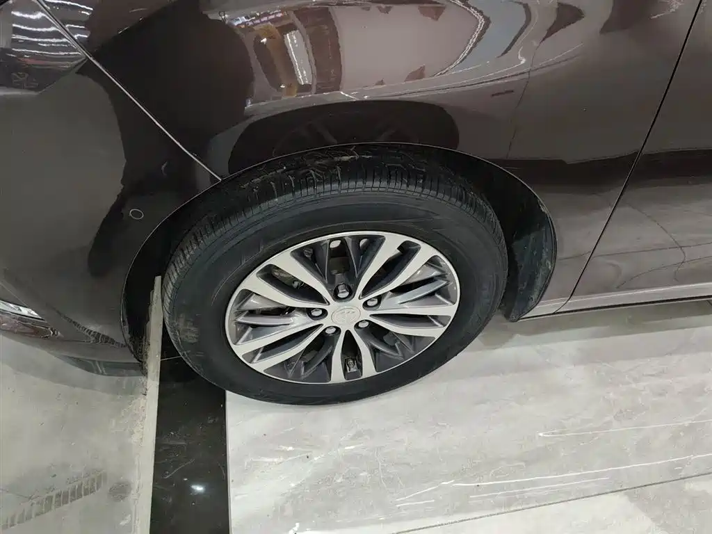 Buick GL8 2021 ES Landlord 653T Premium фото 23