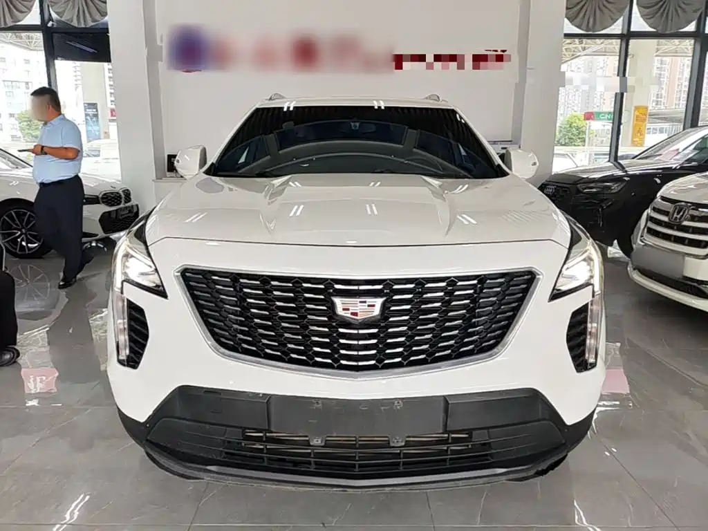 Cadillac XT4 2023 2022 28T FWD Style