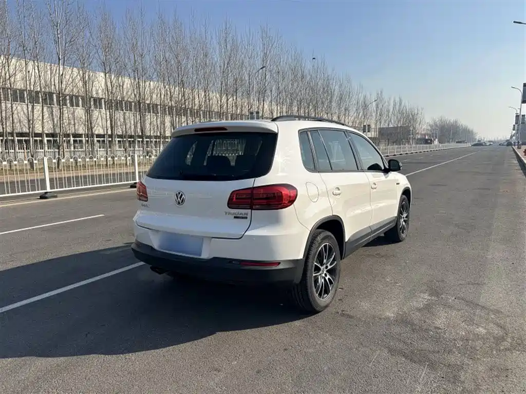 Volkswagen Tiguan 2014 1.8TSI Automatic 2WD 30th Anniversary Edition фото 16