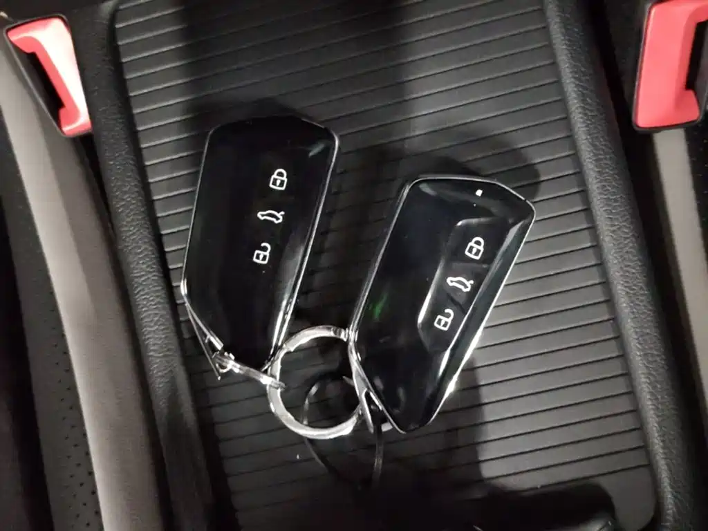 Photo 9 - Volkswagen Golf