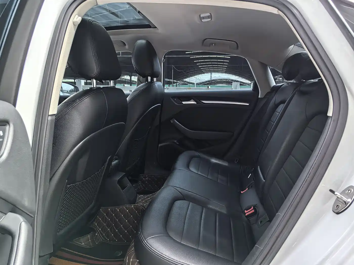 Audi A3 2016 Limousine 35 TFSI Leadership фото 9