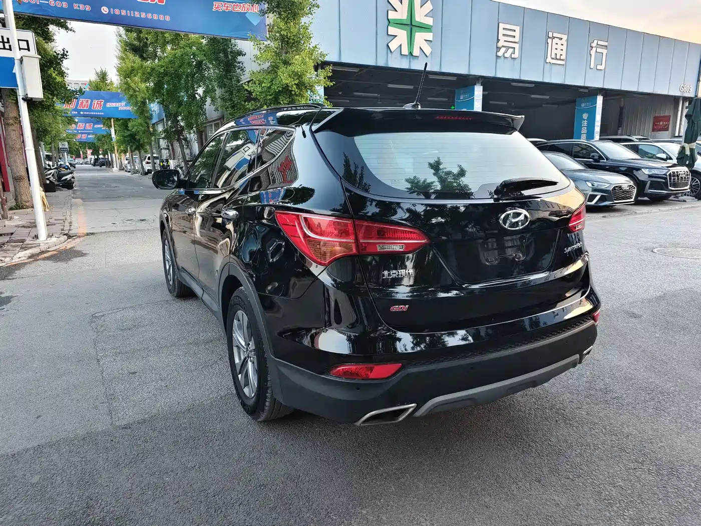Hyundai Santa Fe 2015 2.4L Automatic 2WD Smart 5-seater фото 8