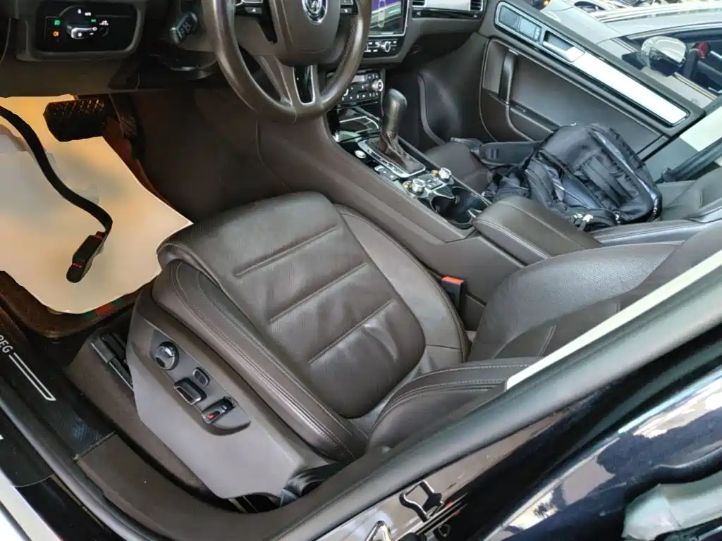 Фото 15 - Volkswagen Touareg