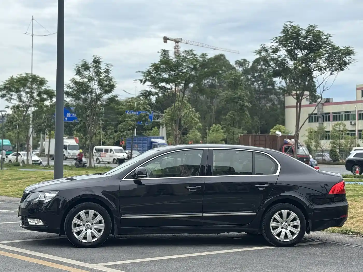 Škoda Superb 2013 1.4TSI DSG Gentleman Edition фото 7
