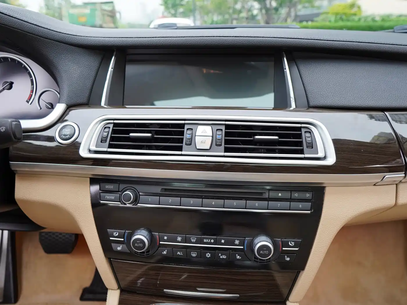BMW 7 Series 2009 750Li Luxury фото 9