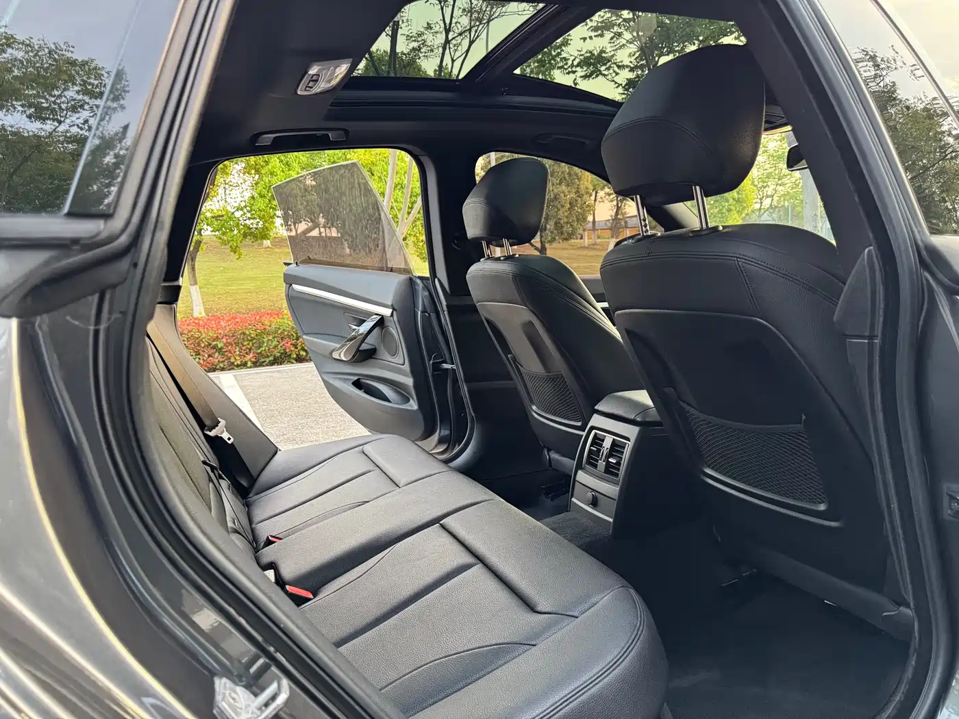 BMW 3 Series GT 2020 320i M Sport Package фото 12