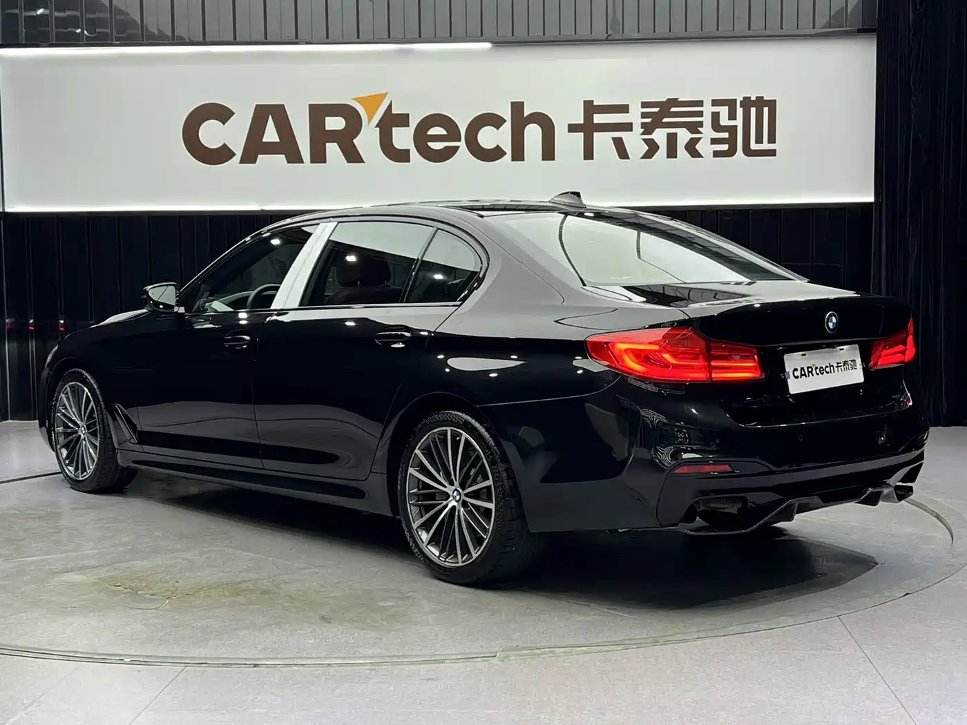 BMW 5 Series 2020 530Li Exclusive M Sport Package фото 6