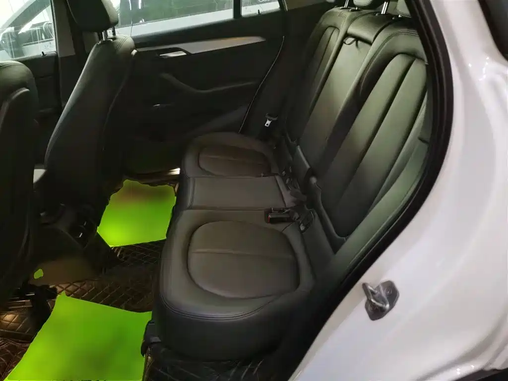 BMW X1 2016 sDrive18Li Fashion Model фото 13