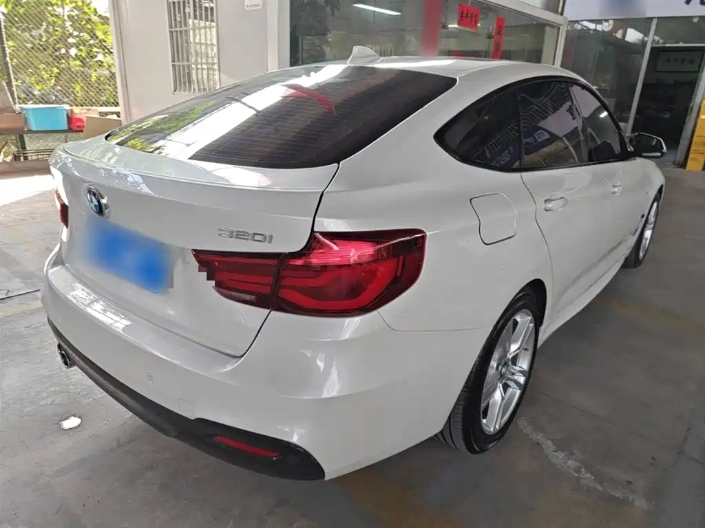 BMW 3 Series GT 2019 320i M Sport Package фото 5