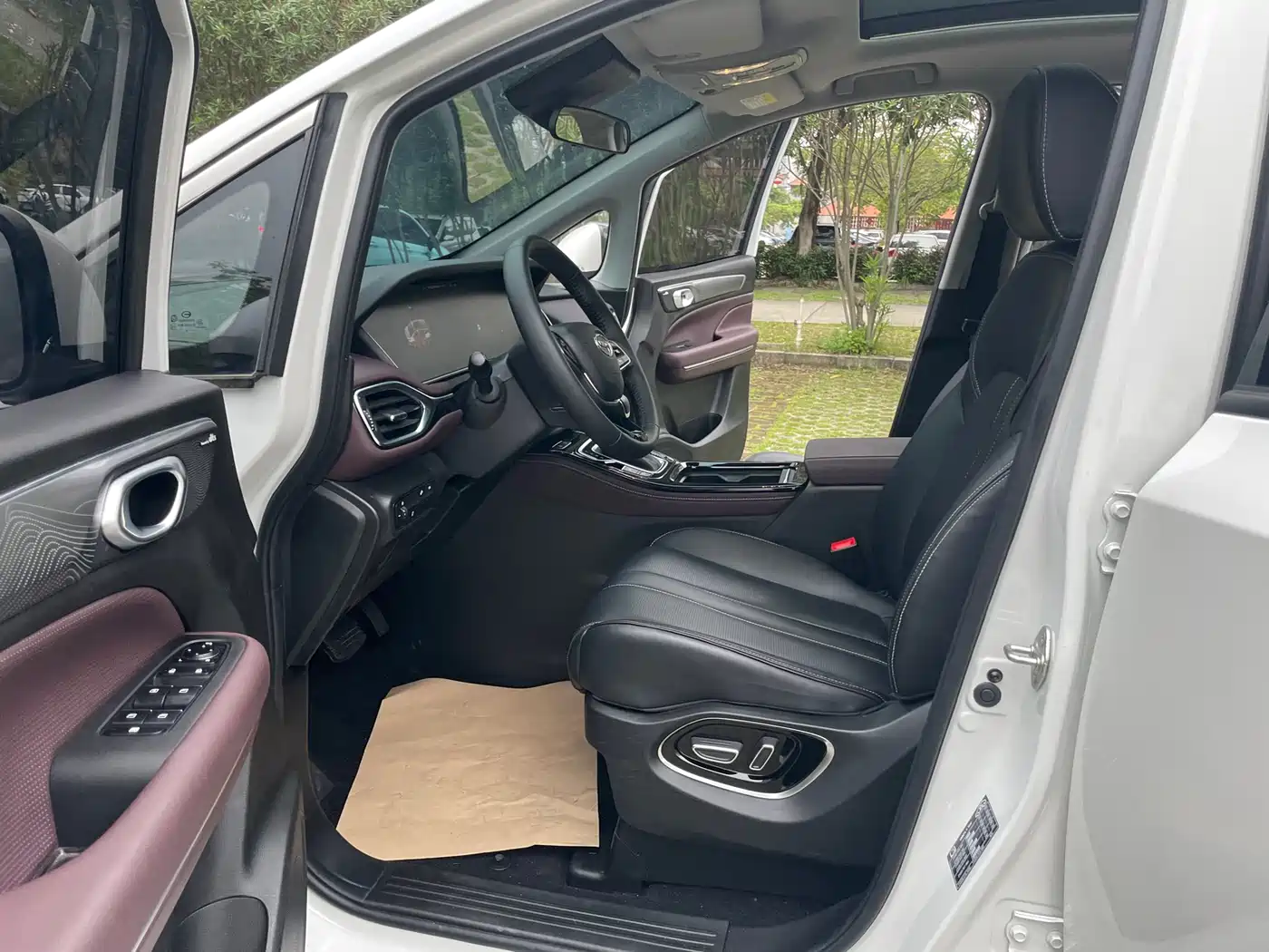 GAC Trumpchi Trumpchi M6 2023 PRO 270T DCT Prestige Edition фото 6
