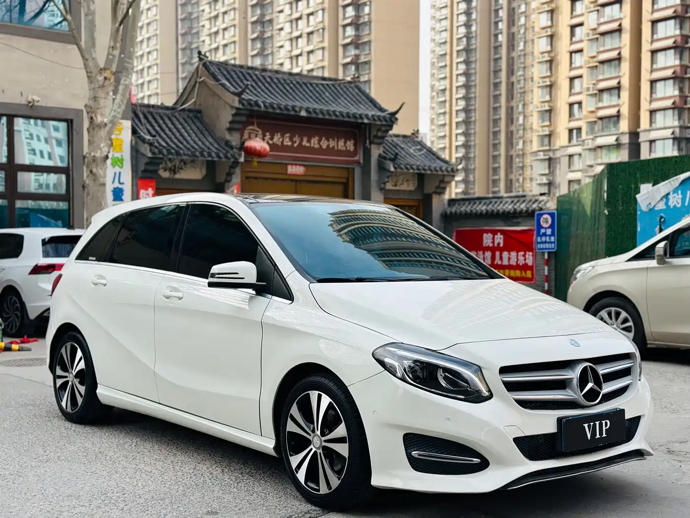 Mercedes-Benz B-Class 2015 B 200 Style фото 3