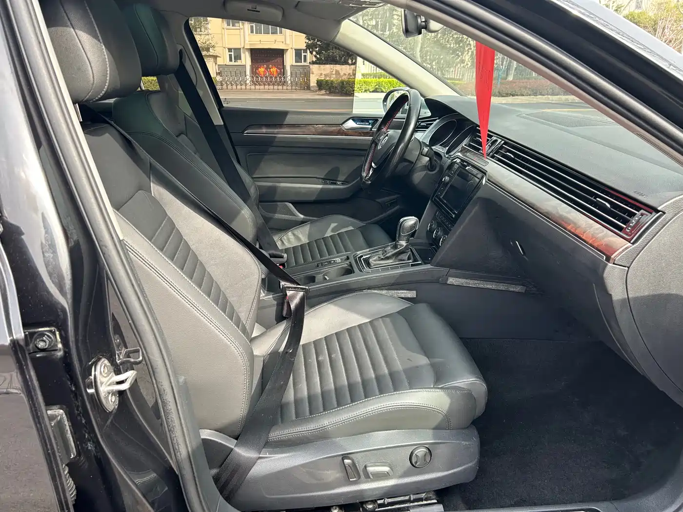 Volkswagen Magotan 2019 330TSI DSG Luxury Class China VI фото 11