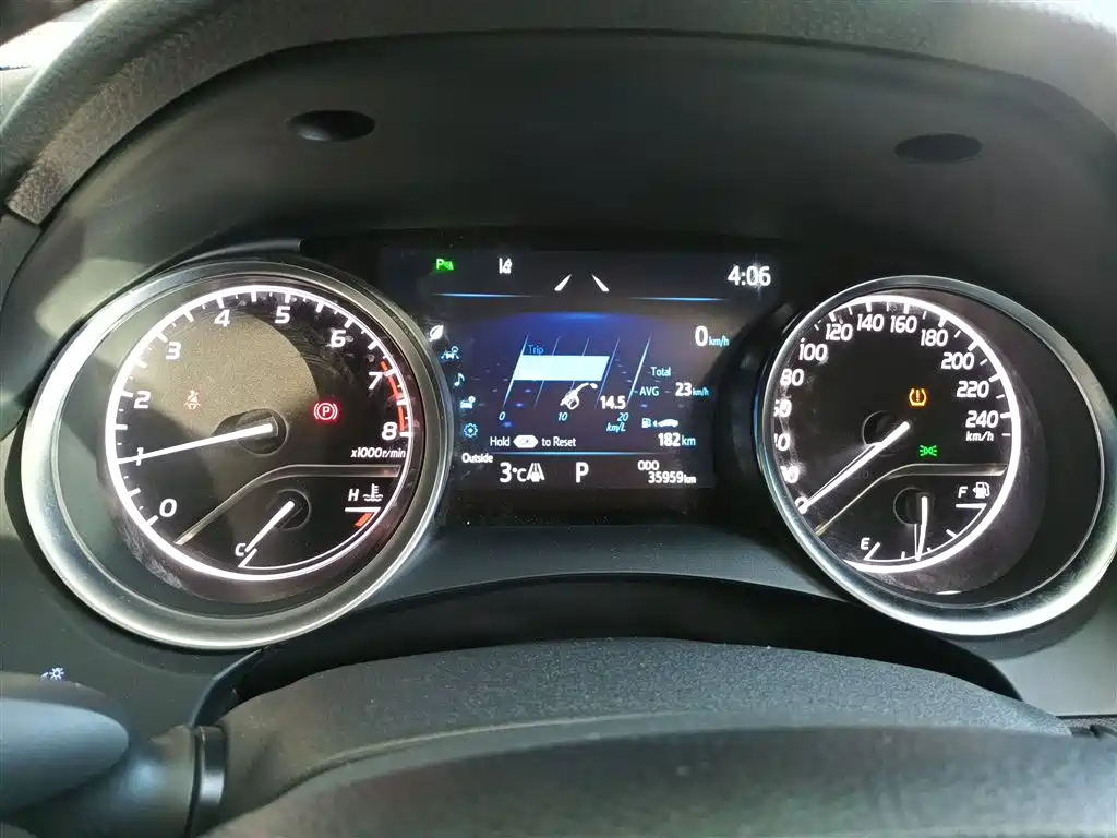 Toyota Camry 2021 2.0G Luxury Edition фото 12
