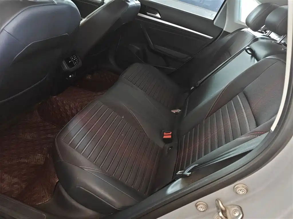 Volkswagen Lavida 2023 280TSI DSG Starlight Comfort Edition фото 13