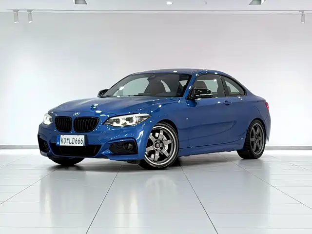 BMW 2 SERIES