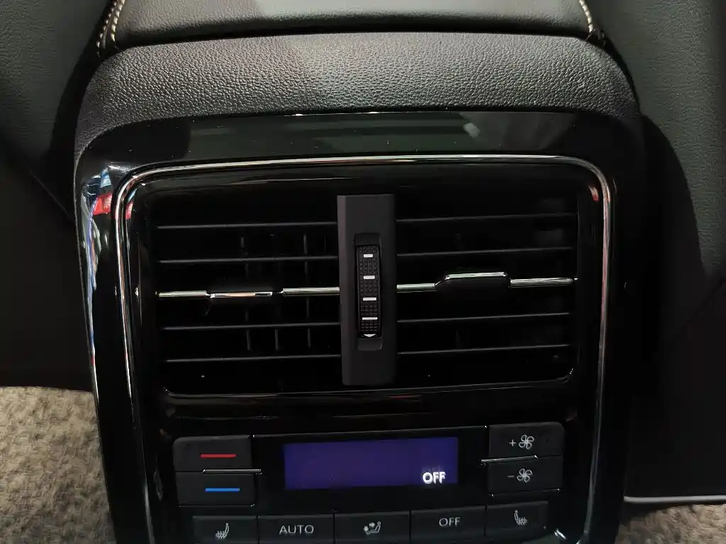 Volkswagen Passat 2019 330TSI Premium Edition China V фото 15