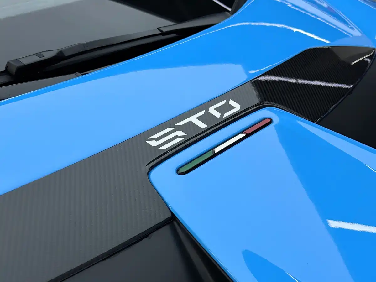 LAMBORGHINI HURACÁN