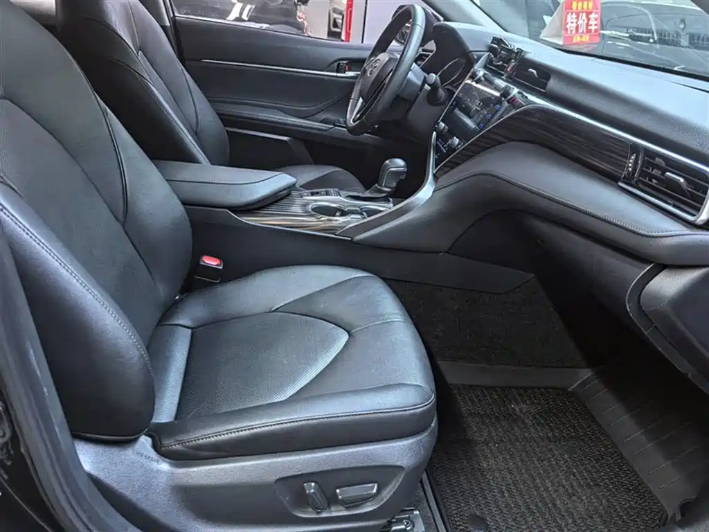 Toyota Camry 2019 Facelift 2.5G Luxury Edition фото 12