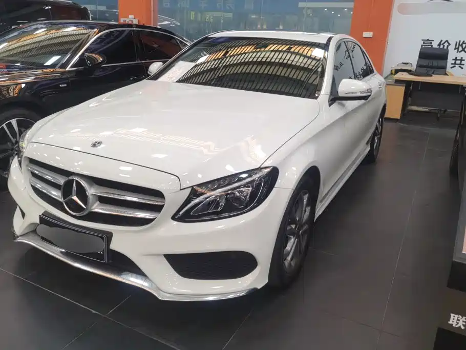 Фото 1 - Mercedes-Benz C-Class