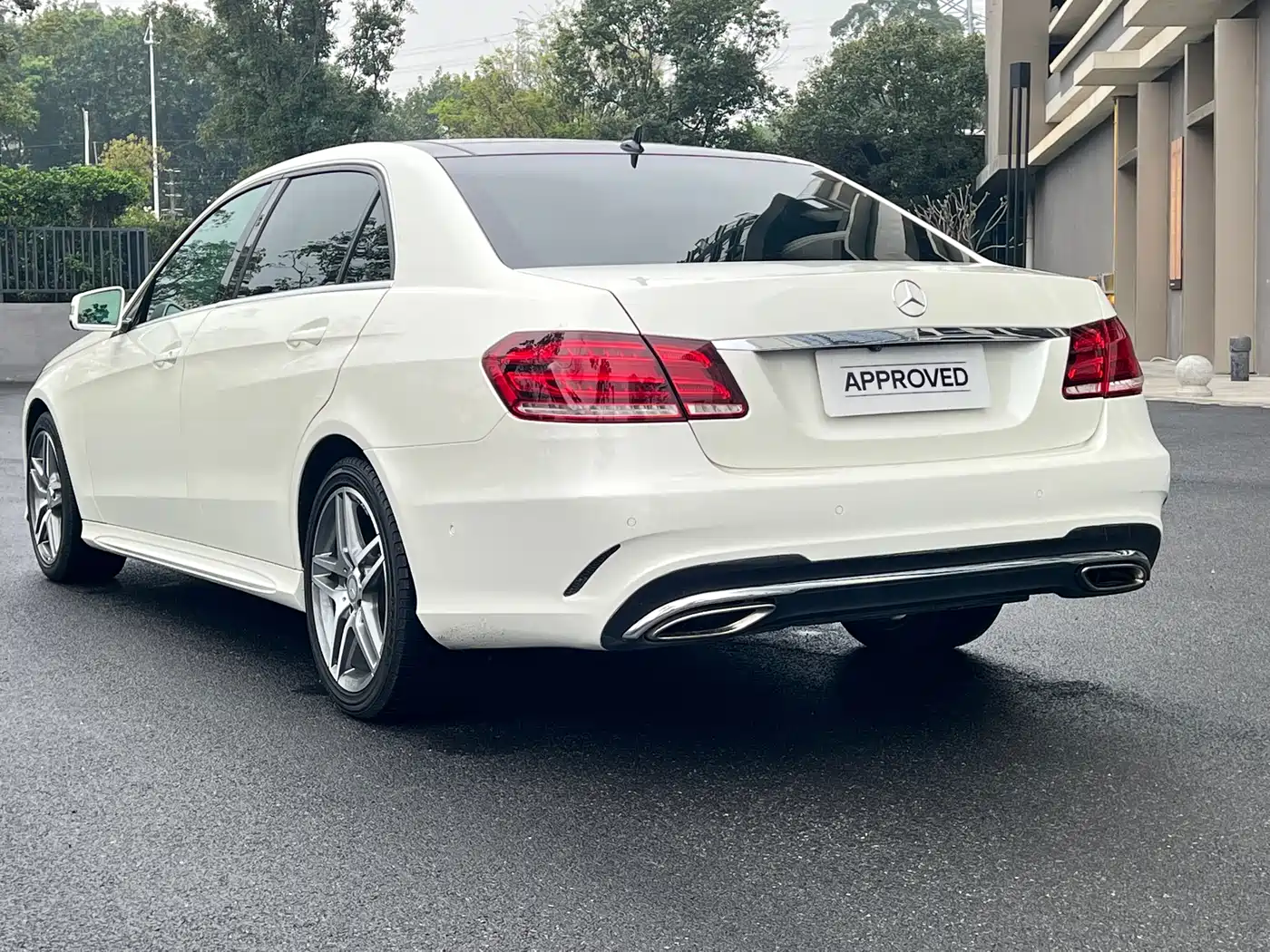 Mercedes-Benz E-Class 2015 Facelift E 260 L Sport фото 6