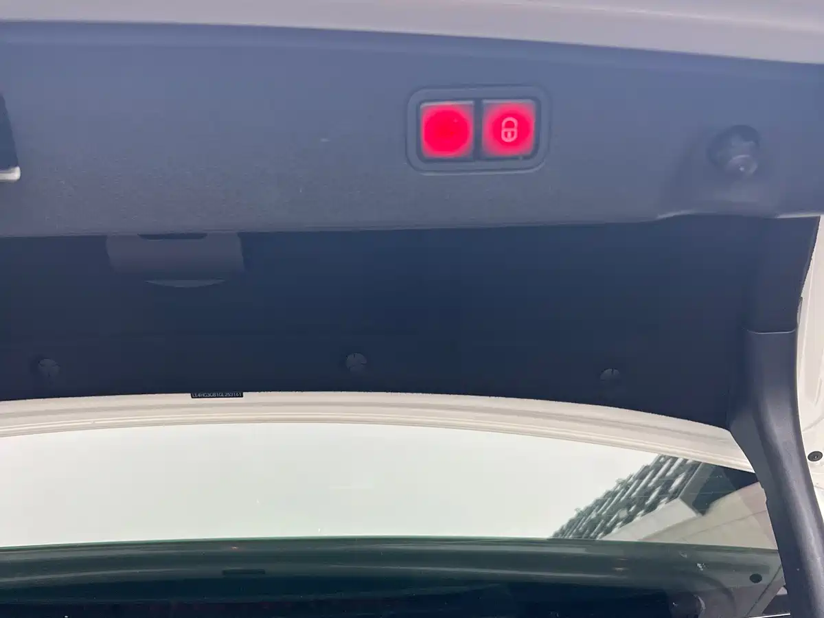 Mercedes-Benz E-Class 2015 Facelift E 260 L Sport фото 31