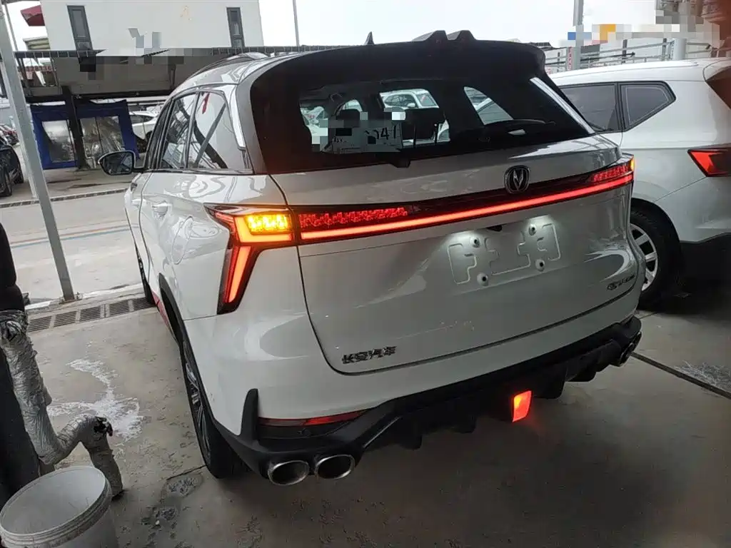 CHANG'AN CS75PLUS