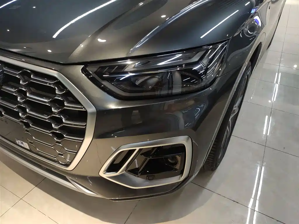 Audi Q5L 2022 45T Luxury Dynamic фото 24