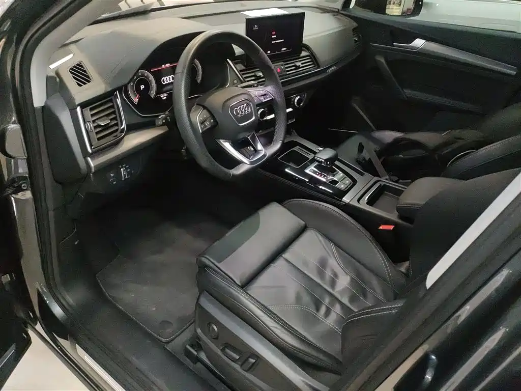 Audi Q5L 2022 45T Luxury Dynamic фото 15