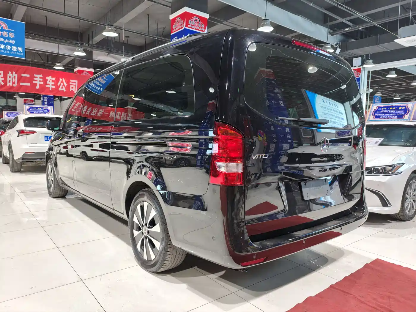 Mercedes-Benz Vito 2021 2.0T Business Edition 7-seater фото 7