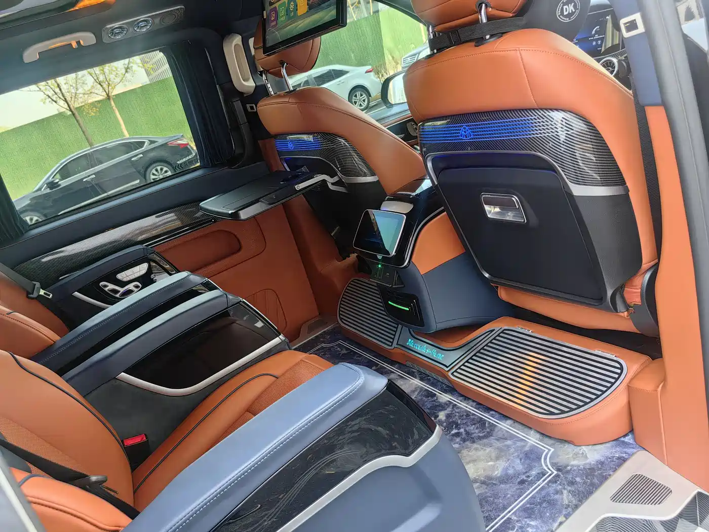 Mercedes-Benz Vito 2023 2.0T Elite 7-Seater фото 19