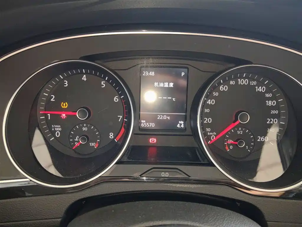 Volkswagen Magotan 2019 330TSI DSG Leading China V фото 4