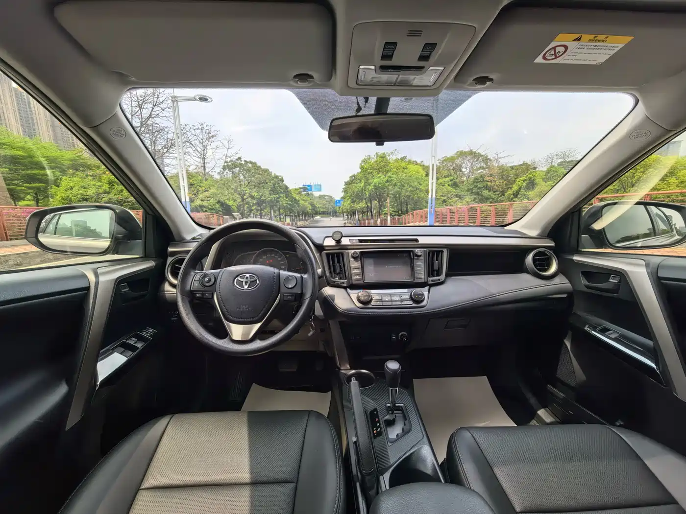Toyota RAV4 Rongfang 2015 2.0L CVT 2WD Trend Edition фото 6