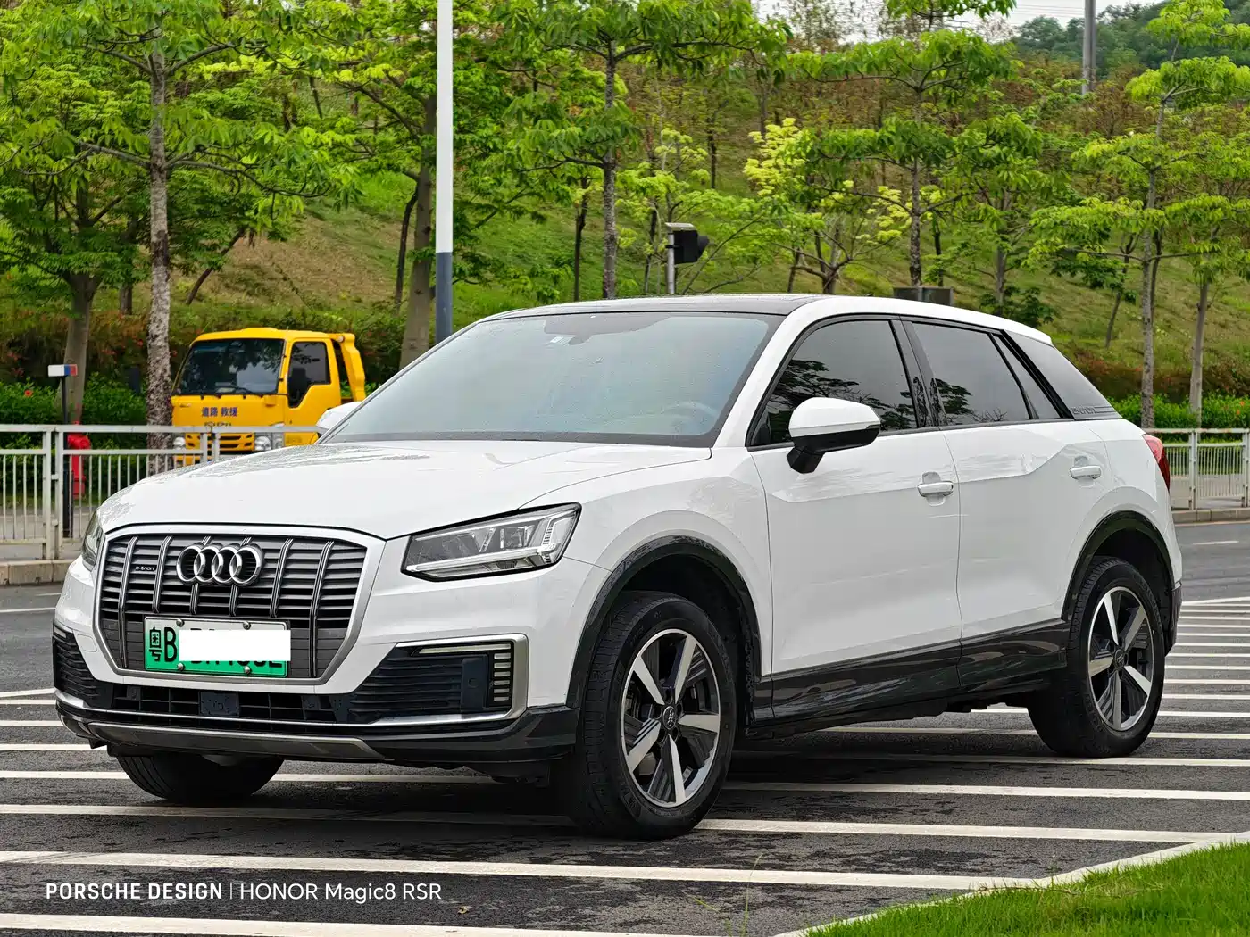 AUDI Q2L E-TRON 2020