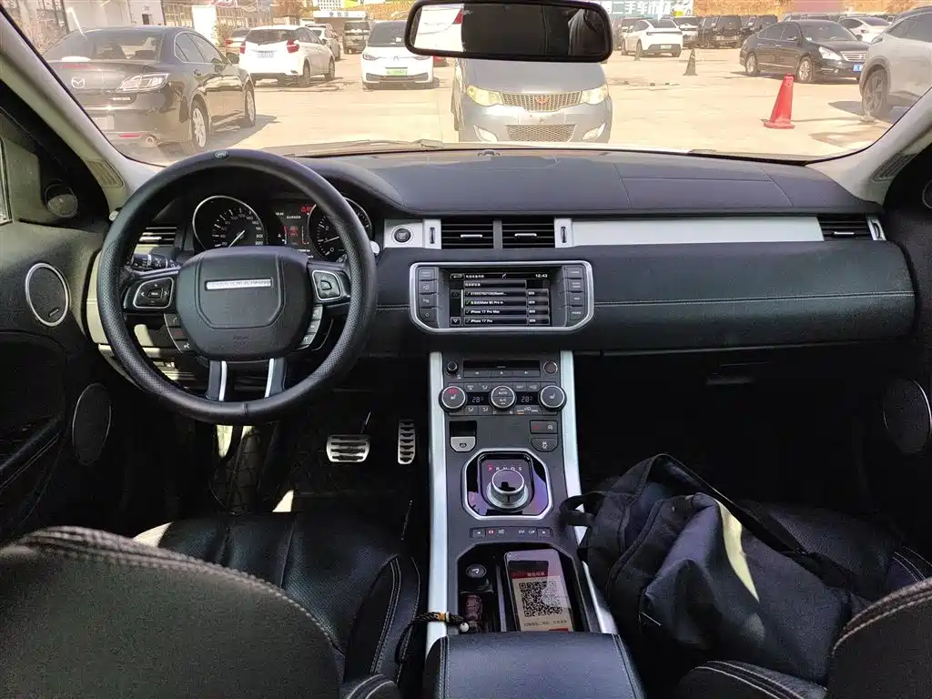 Land Rover Range Rover Evoque (Import) 2015 2.0T 5-door Dynamic Edition фото 12
