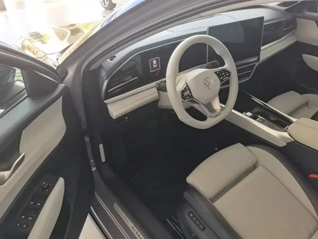 Volkswagen Passat 2026 2025 Model Pro 380TSI Starlight Dragon Premium Edition