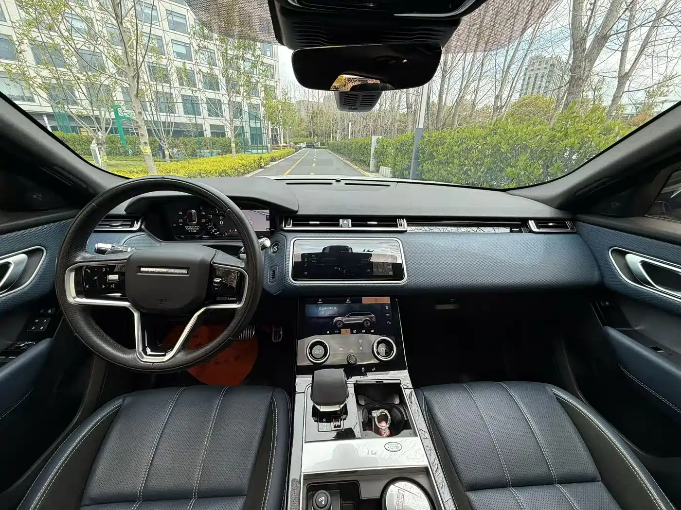 Land Rover Range Rover Velar 2021 P250 Gloss Black Collector's Edition фото 8