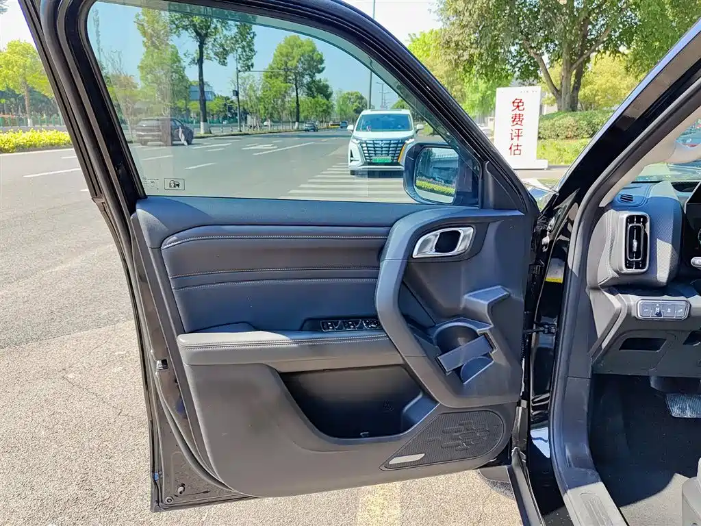 Haval Big Dog 2024 2.0T DCT Chinese Rural Dog Edition фото 6