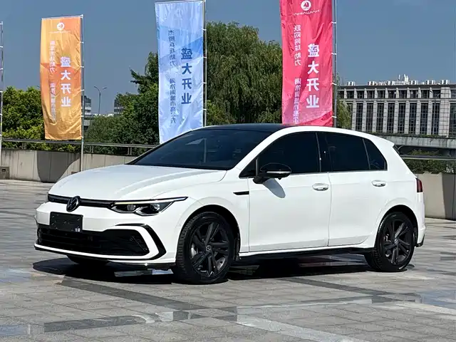 Volkswagen Golf 2022