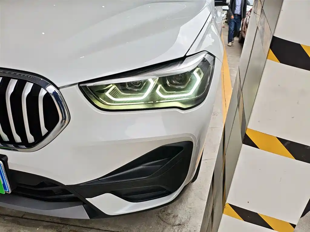 BMW X1 2021 sDrive25Li Leading фото 18