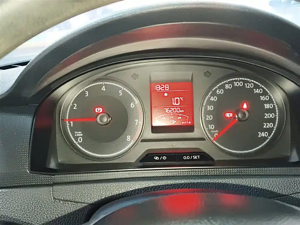 Volkswagen Santana 2016 1.6L Manual Trend Edition фото 4